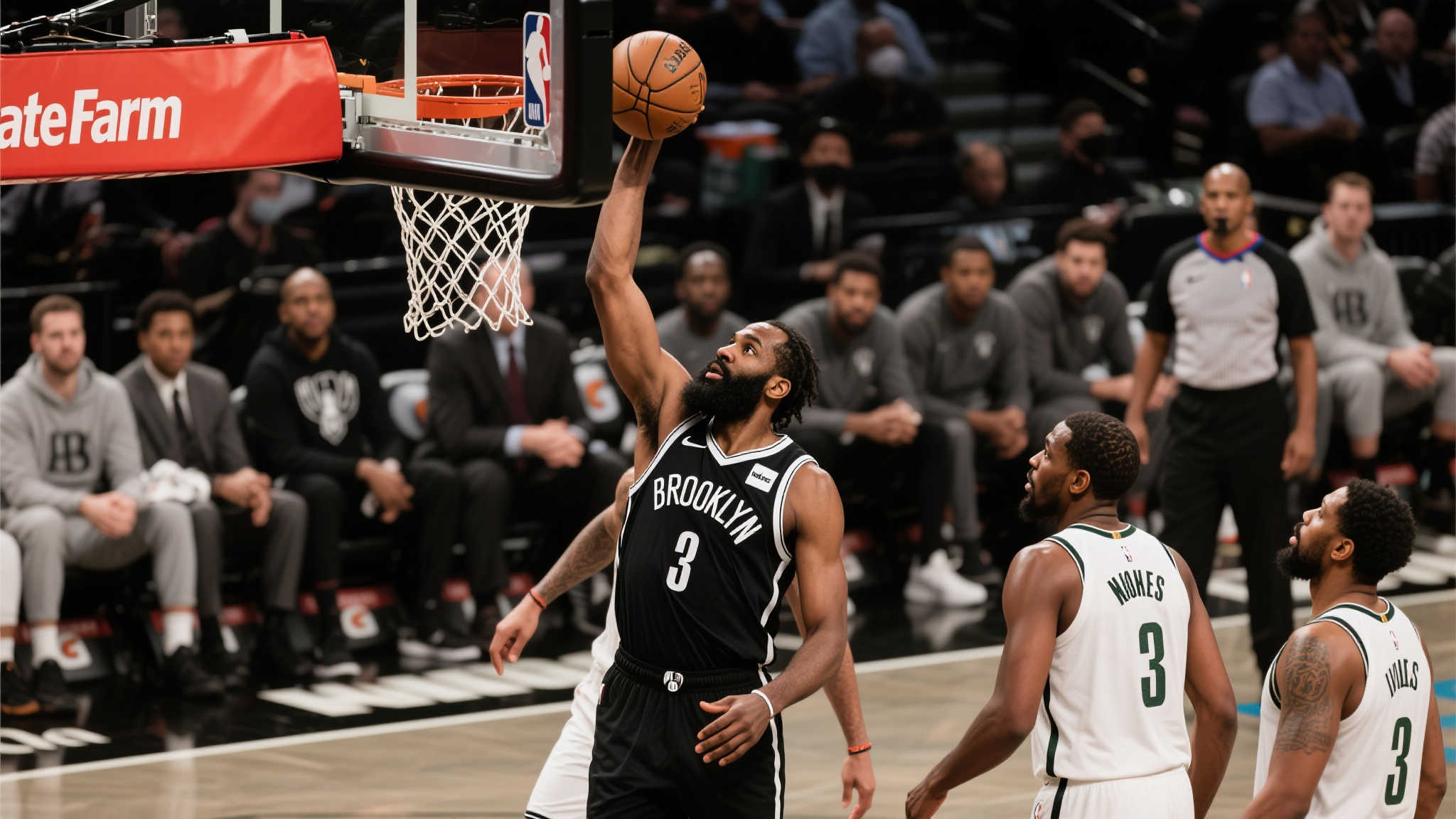 火箭报价更优,热火记者深度分析比较结果 从财务层面观察,在薪资空间限制日益严格环境里款待精