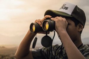 Best-Binocular-Harness-for-Hunting